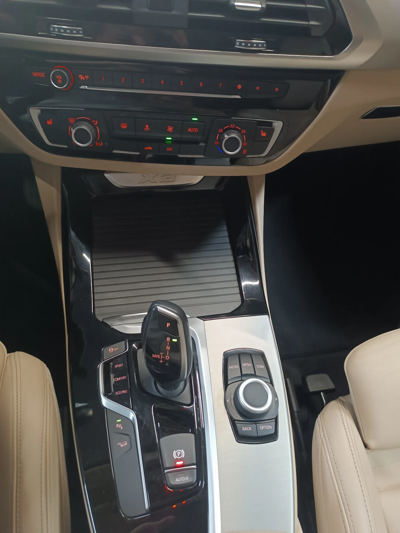 BMW X3 photo